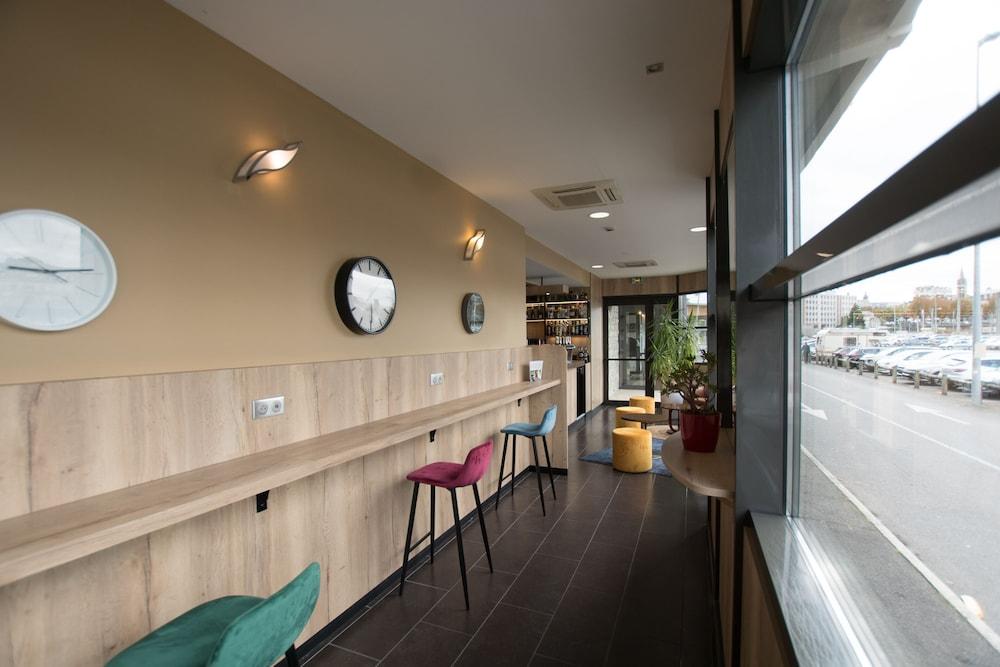 Kyriad Limoges Centre Gare - Atrium Luaran gambar